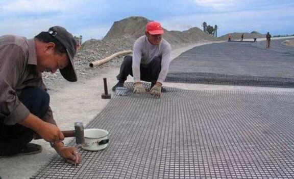 土工格柵如何保證鋪設時的質量